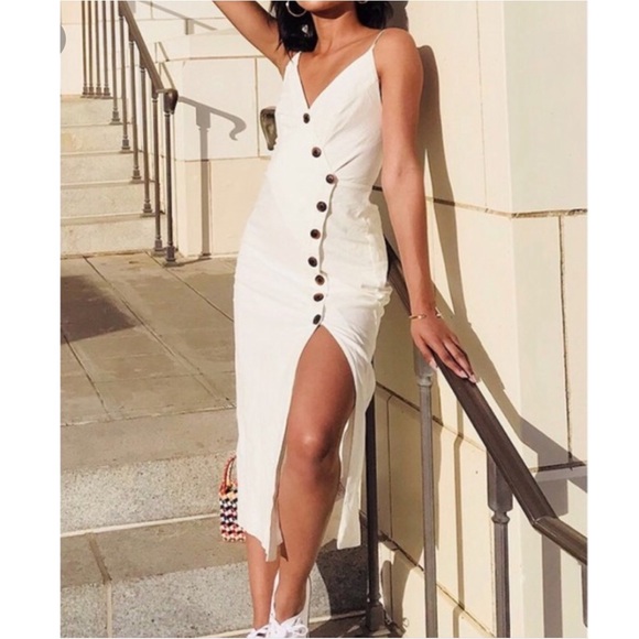 Urban Outfitters Dresses & Skirts - Amber Button-Down Linen Midi Dress